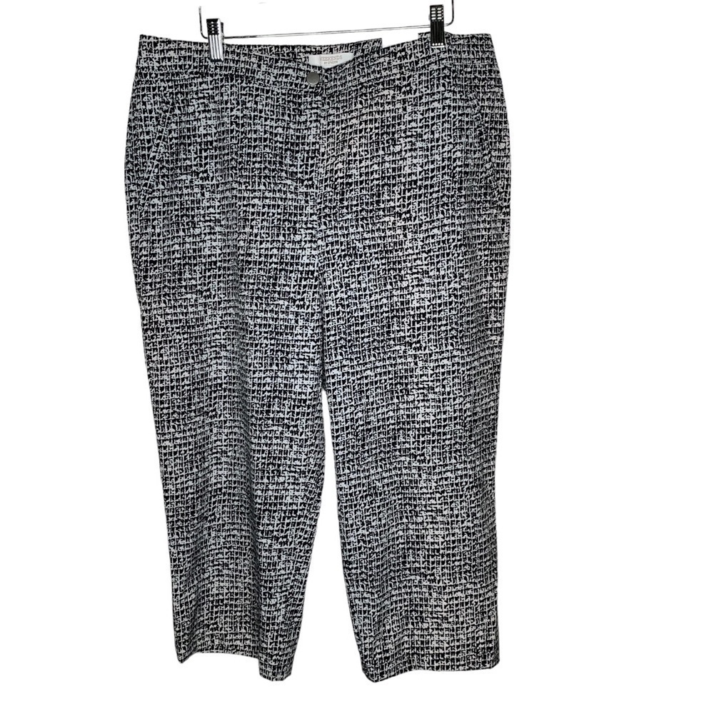 New Weekends By Chico's womens Crop Pants size 2.5(14) Black white BNWT